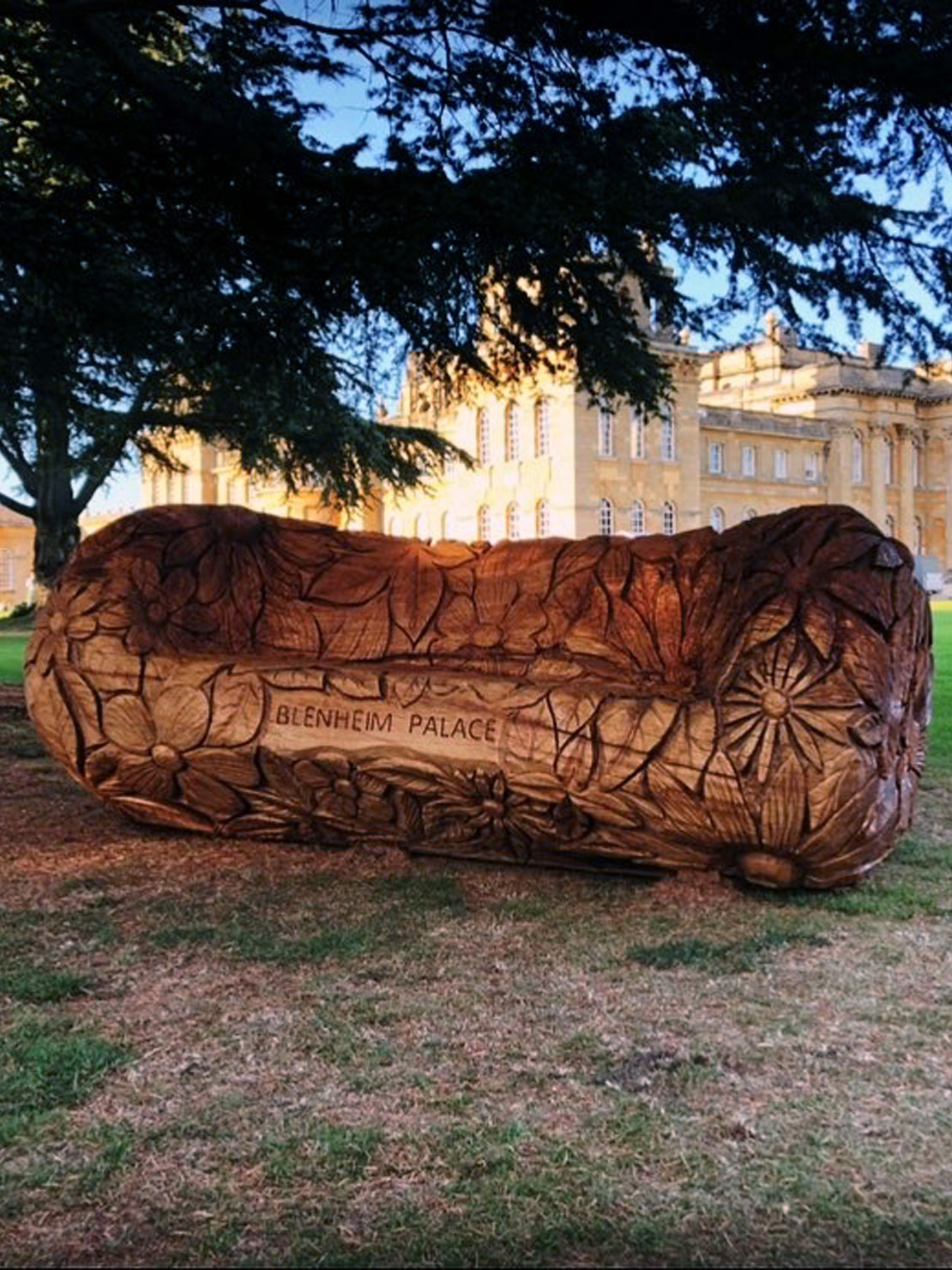 Floral bench at Blenheim Palace