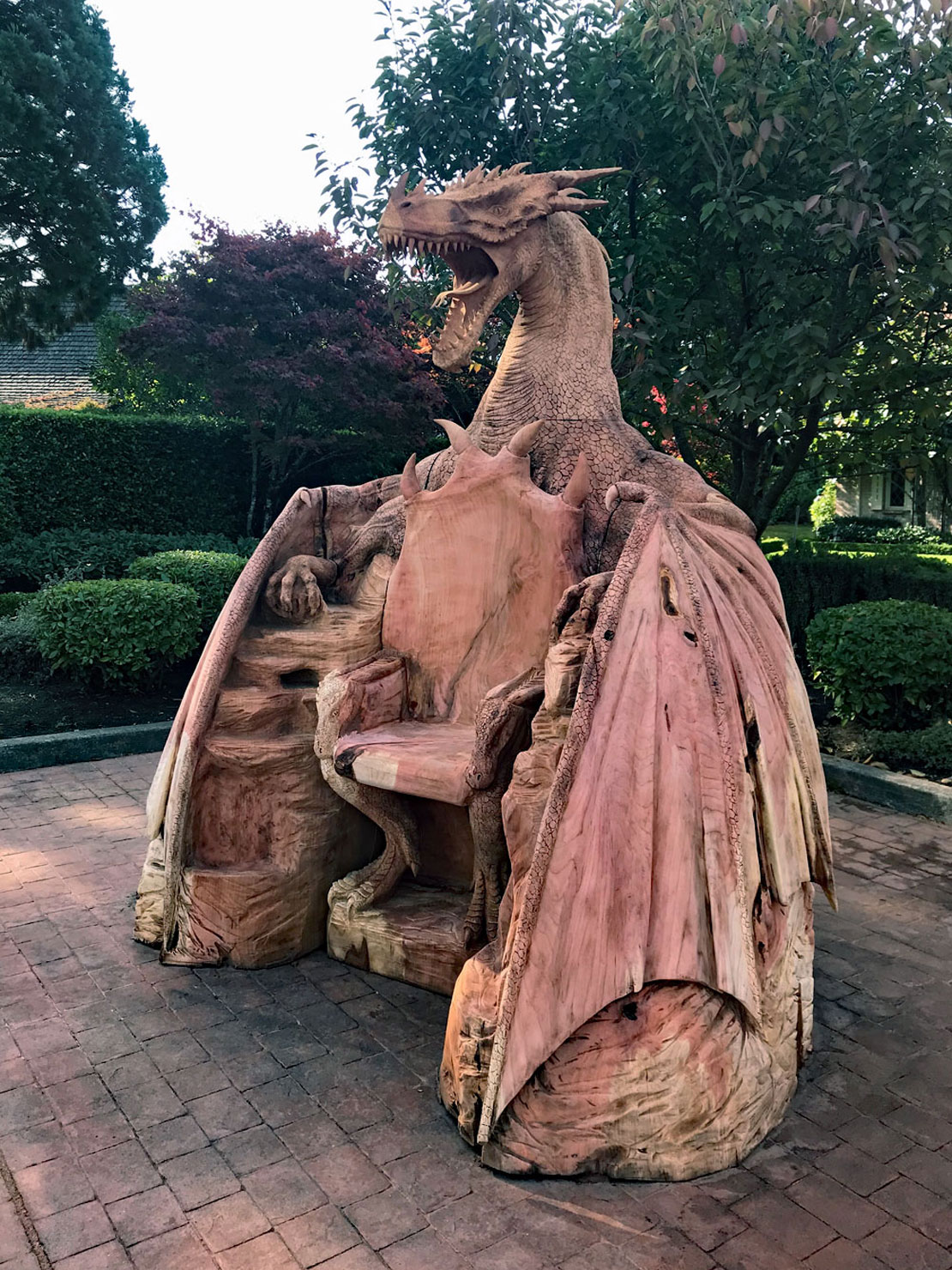 Dragon throne